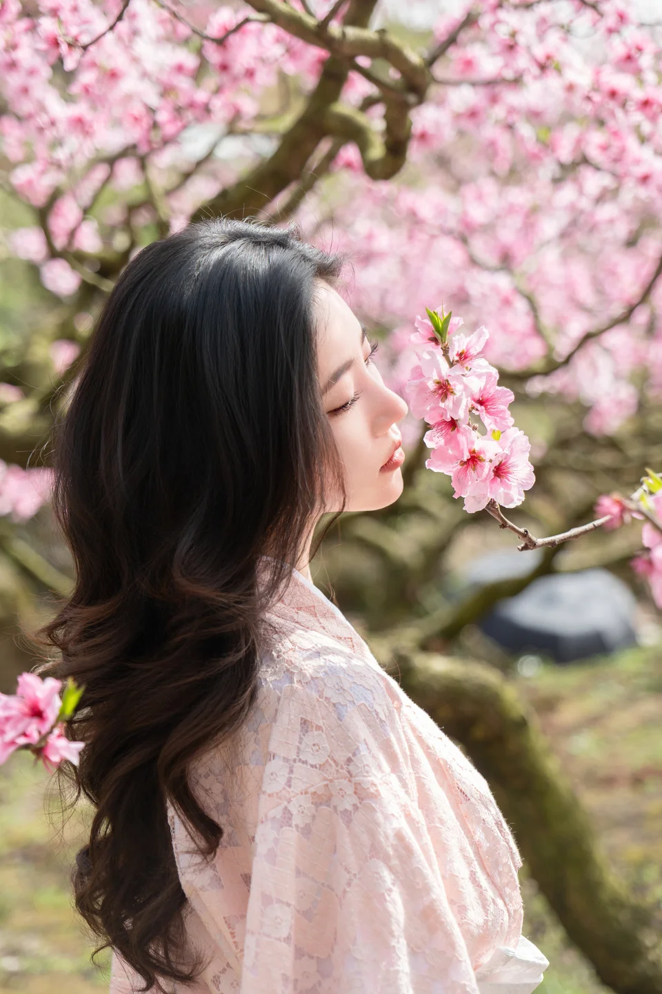 年年 - 漫花 [86P-595MB] tg@simisebaisi 【丝足阁】043.webp